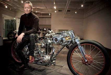 براعة يدويّة يظهرها شيكارا ناغاتا في صناعة الدرّاجة النارية شيكارا